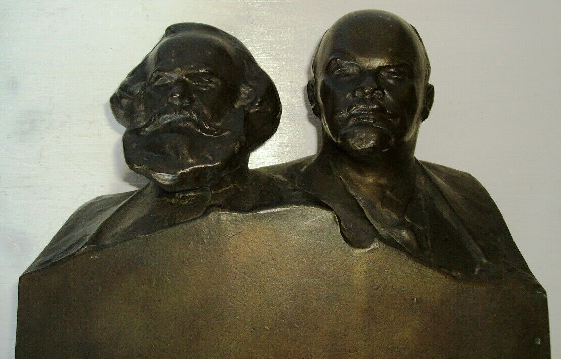 Scultura memoriale Marx e Lenin